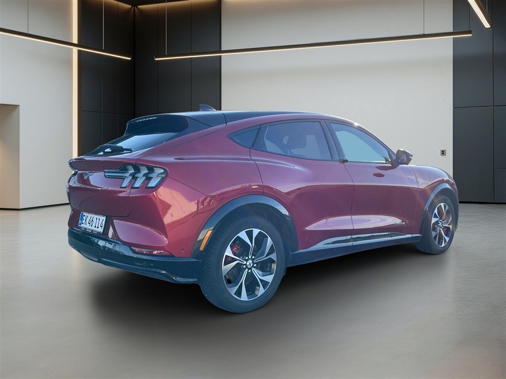 Ford Mustang Mach-E EL UR Premium 294HK 5d Aut. - Image 4