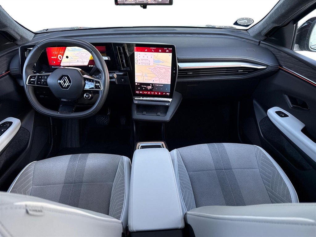 Renault Scénic E-TECH Iconic 220HK Aut. - Image 4