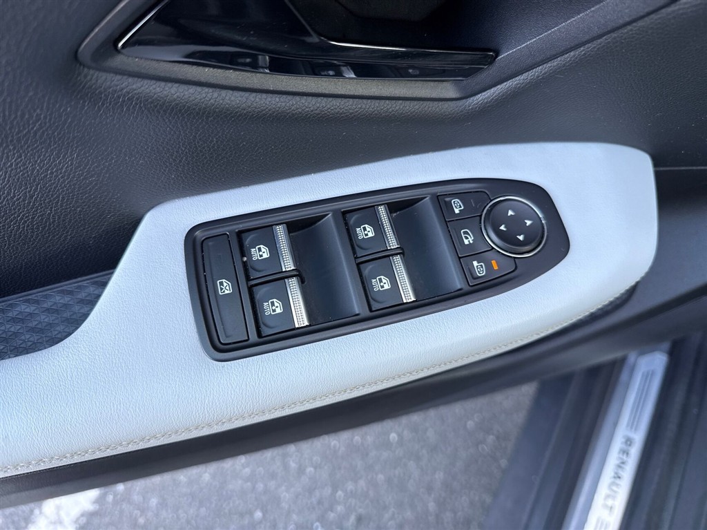 Renault Scénic E-TECH Iconic 220HK Aut. - Image 16