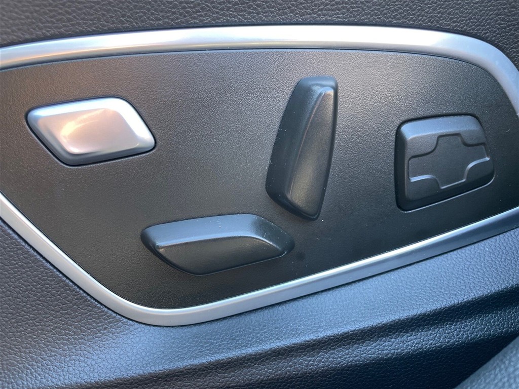 Renault Scénic E-TECH Iconic 220HK Aut. - Image 18