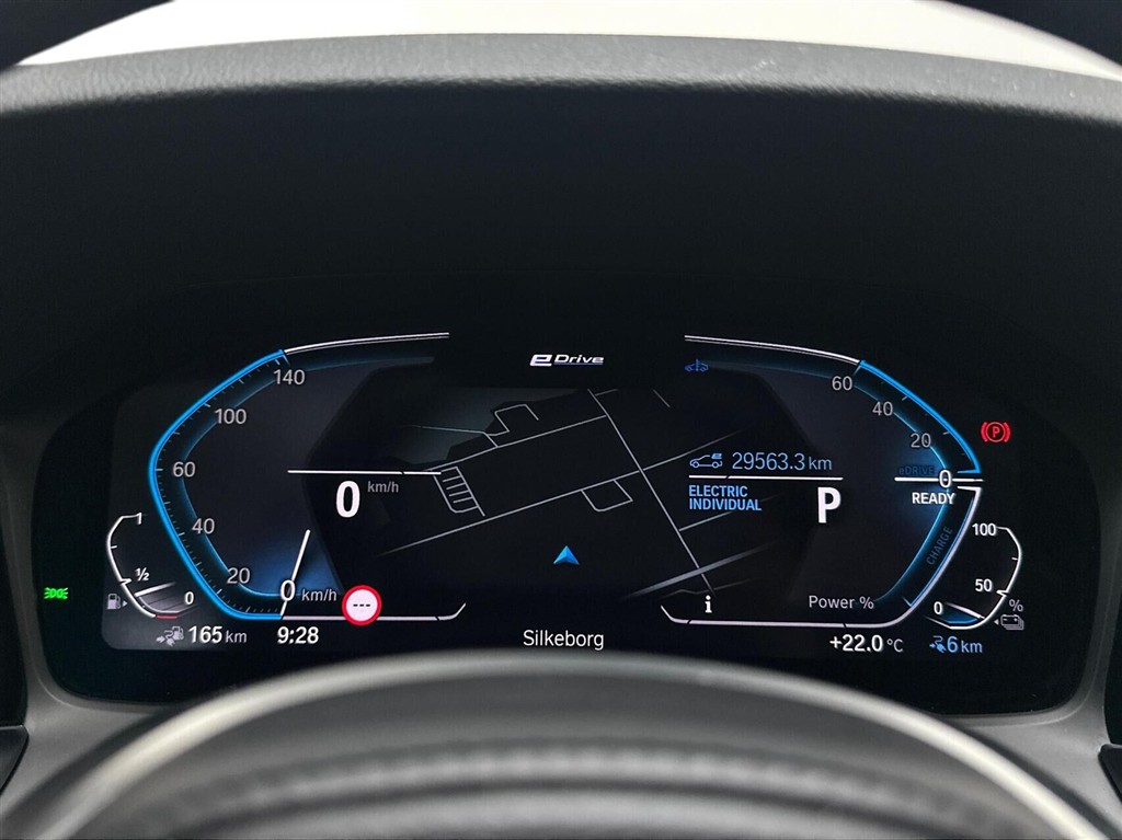 BMW 330e Touring 2,0 Plugin-hybrid Sport Line Steptronic 292HK Stc 8g Aut. - Image 14