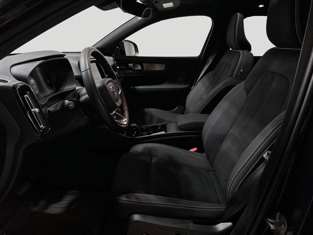 Volvo XC40 Recharge Extended Range Ultimate 252HK 5d Aut. - Image 11