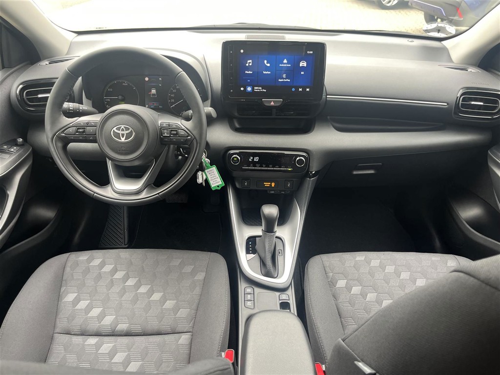 Toyota Yaris 1,5 Hybrid Essential 116HK 5d Trinl. Gear - Image 5