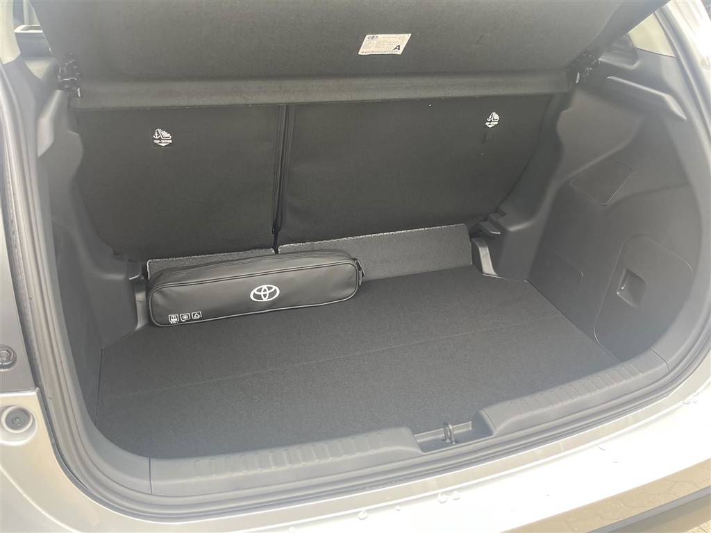 Toyota Yaris 1,5 Hybrid Essential 116HK 5d Trinl. Gear - Image 7