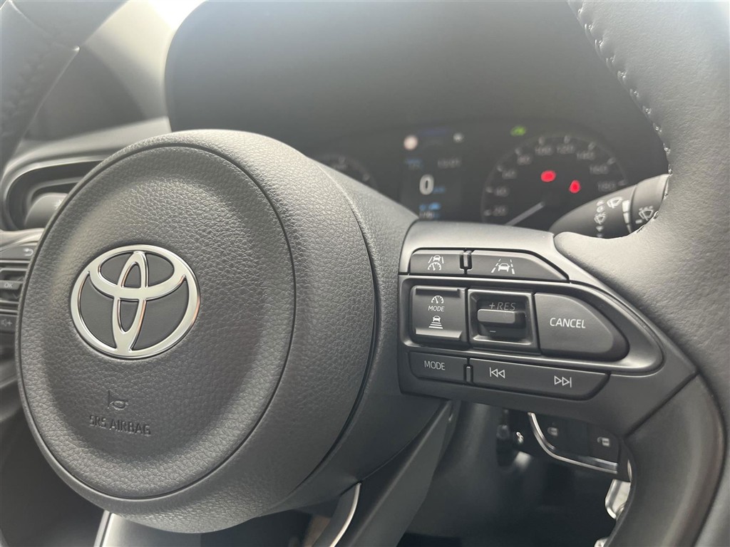 Toyota Yaris 1,5 Hybrid Essential 116HK 5d Trinl. Gear - Image 10