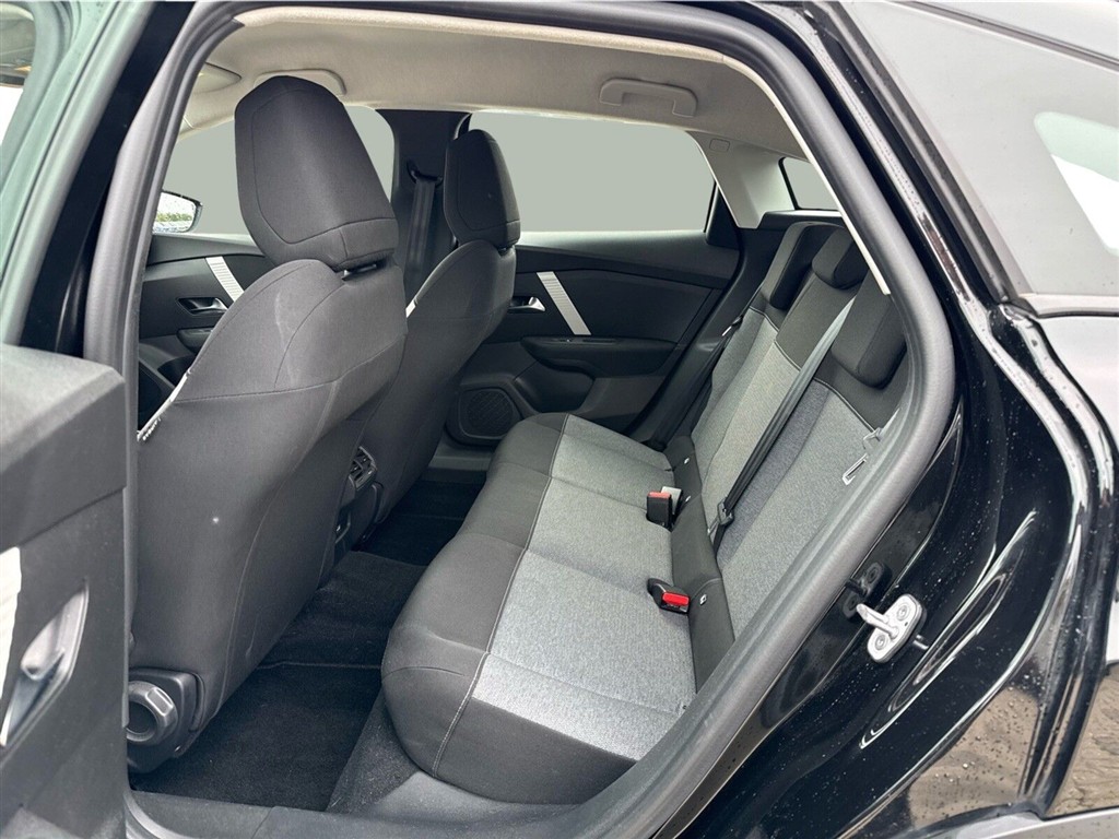 Citroën C4 1,2 PureTech Iconic EAT8 130HK 5d 8g Aut. - Image 12