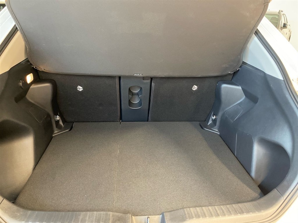 Toyota Yaris Cross 1,5 Hybrid Elegant 130HK 5d Aut. - Image 17