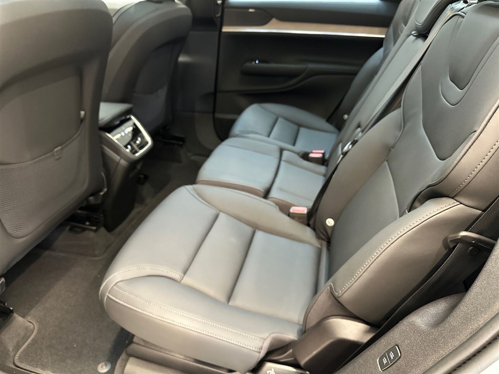 Volvo EX90 Twin Motor Performance Ultra AWD 517HK 5d Aut. - Image 7