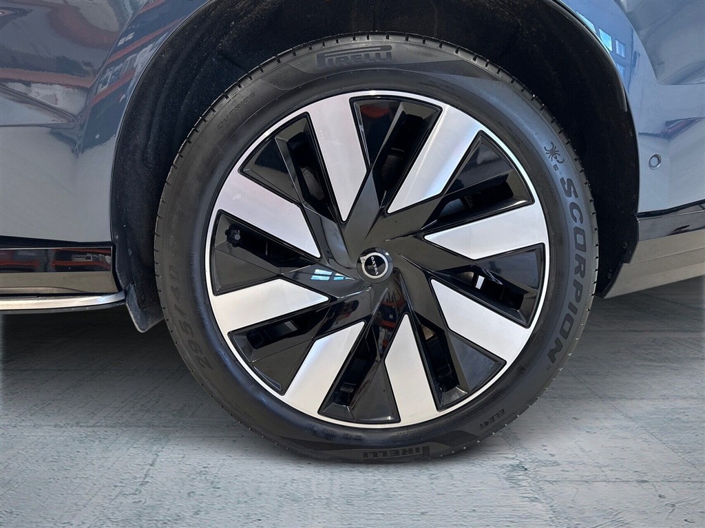 Volvo EX90 Twin Motor Performance Ultra AWD 517HK 5d Aut. - Image 10