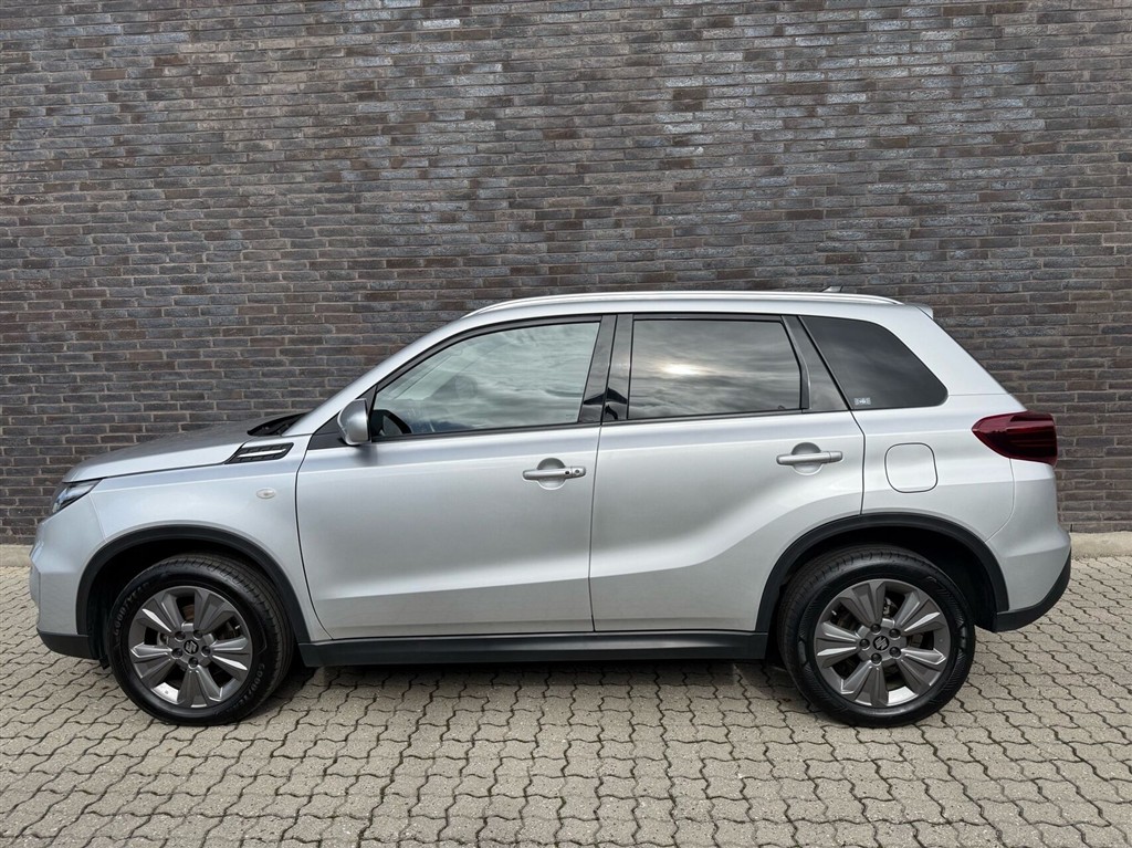 Suzuki Vitara 1,5 Hybrid Active AGS 102HK 5d 6g Aut. - Image 2