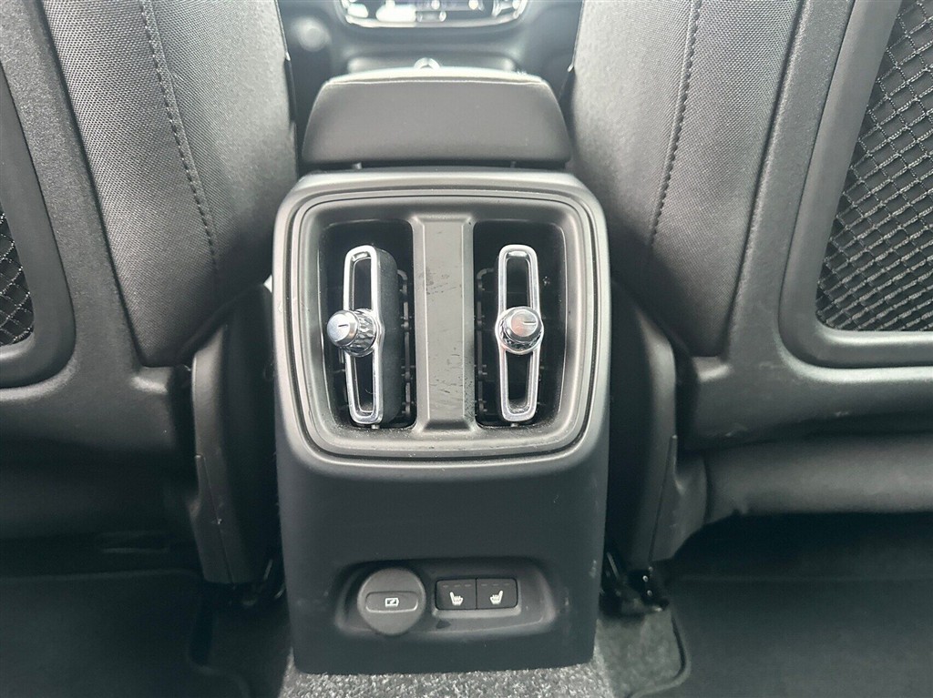 Volvo C40 Recharge Extended Range Plus 252HK 5d Aut. - Image 13