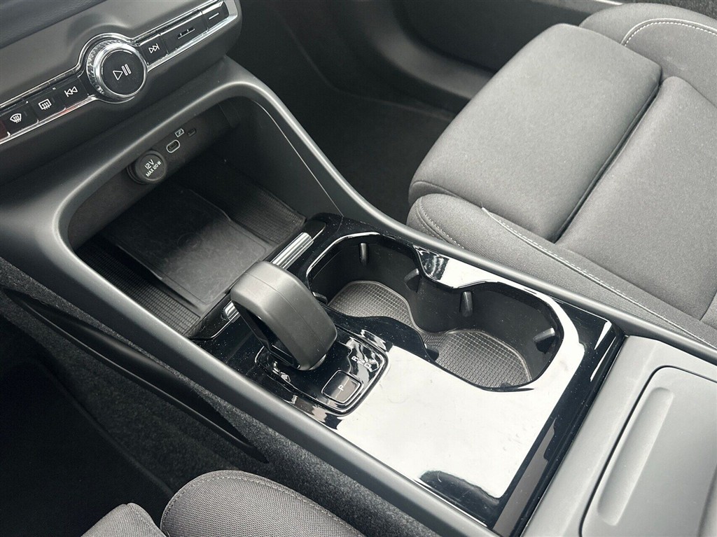 Volvo C40 Recharge Extended Range Plus 252HK 5d Aut. - Image 18