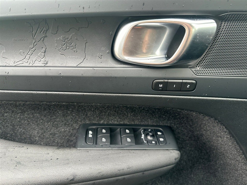 Volvo C40 Recharge Extended Range Plus 252HK 5d Aut. - Image 19
