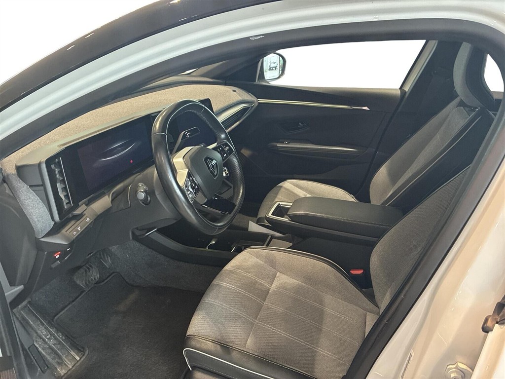 Renault Mégane E-TECH Techno 220HK 5d Aut. - Image 4