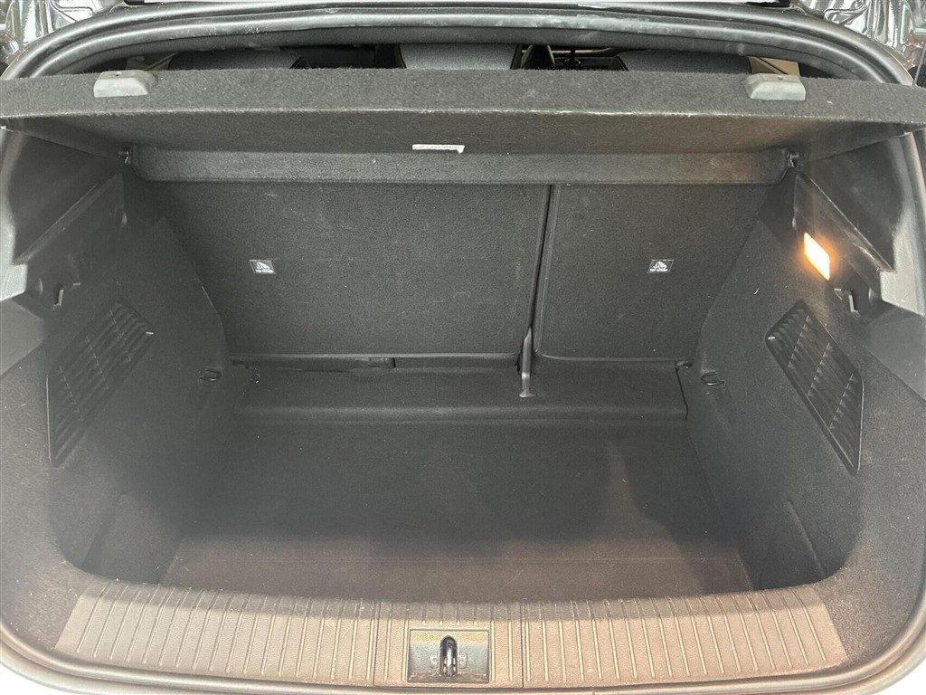 Renault Mégane E-TECH Techno 220HK 5d Aut. - Image 12