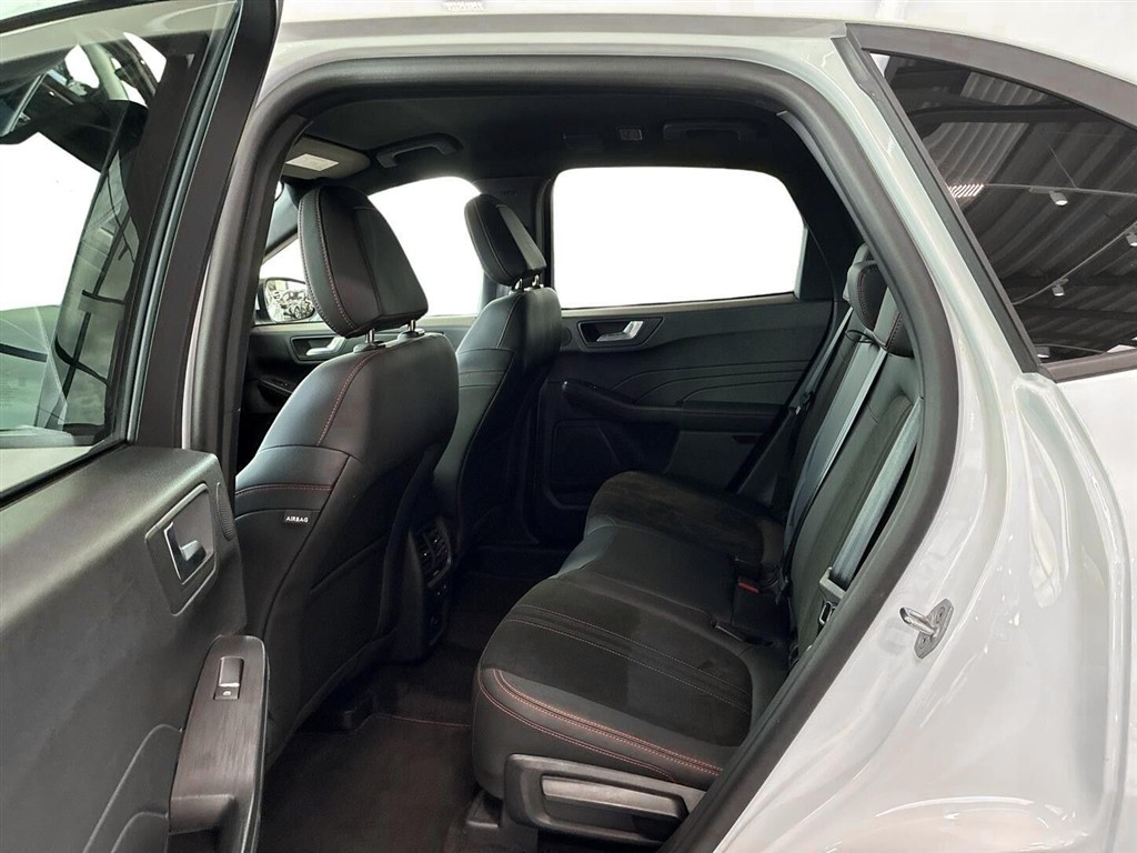 Ford Kuga 2,5 Plugin-hybrid ST-Line X CVT 243HK 5d Aut. - Image 9