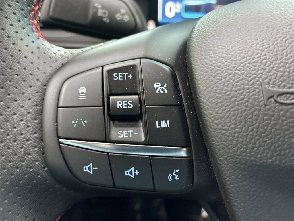 Ford Kuga 2,5 Plugin-hybrid ST-Line X CVT 243HK 5d Aut. - Image 17