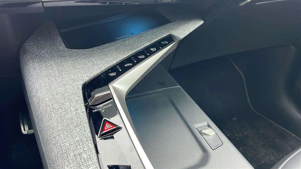 Peugeot e-5008 EL GT Pack 210HK 5d Aut. - Image 24