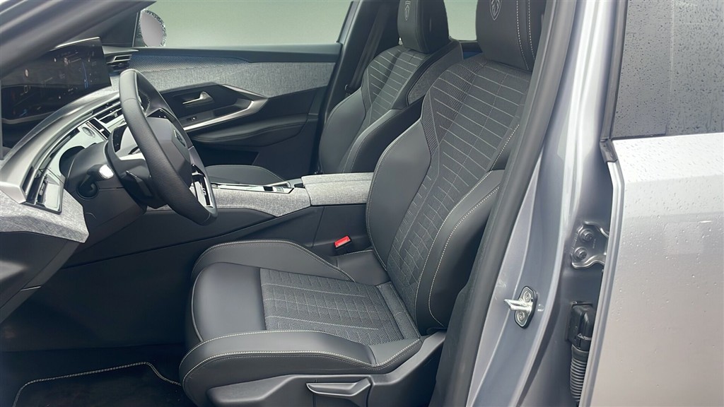 Peugeot e-5008 EL GT Pack 210HK 5d Aut. - Image 6
