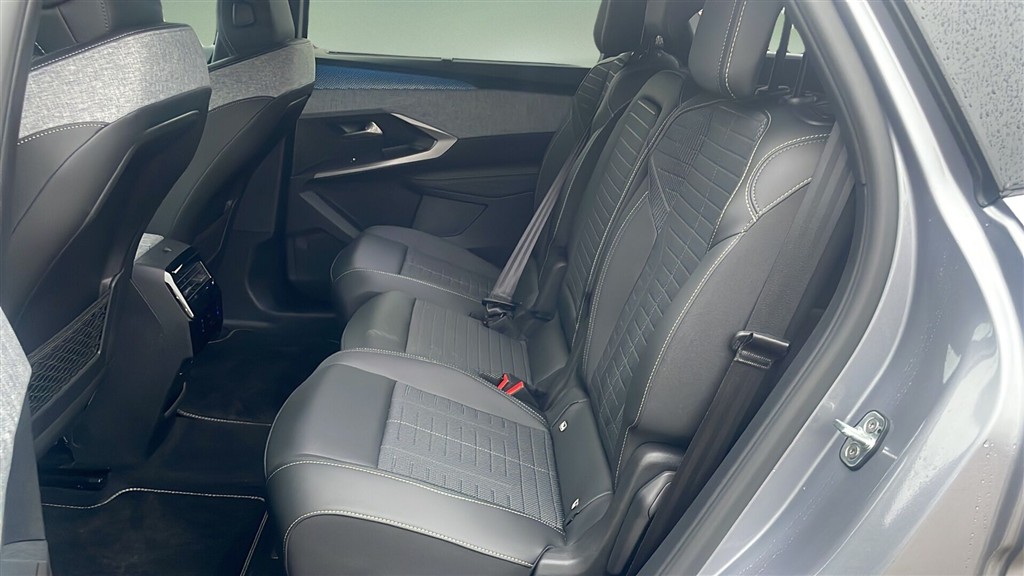 Peugeot e-5008 EL GT Pack 210HK 5d Aut. - Image 7