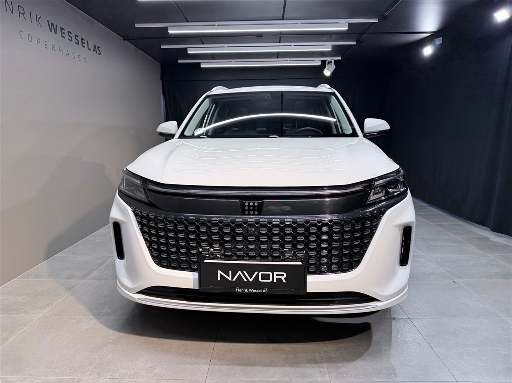 Navor E5 1,5 Plugin-hybrid Rock E-CVT 218HK 5d Aut. - Image 2