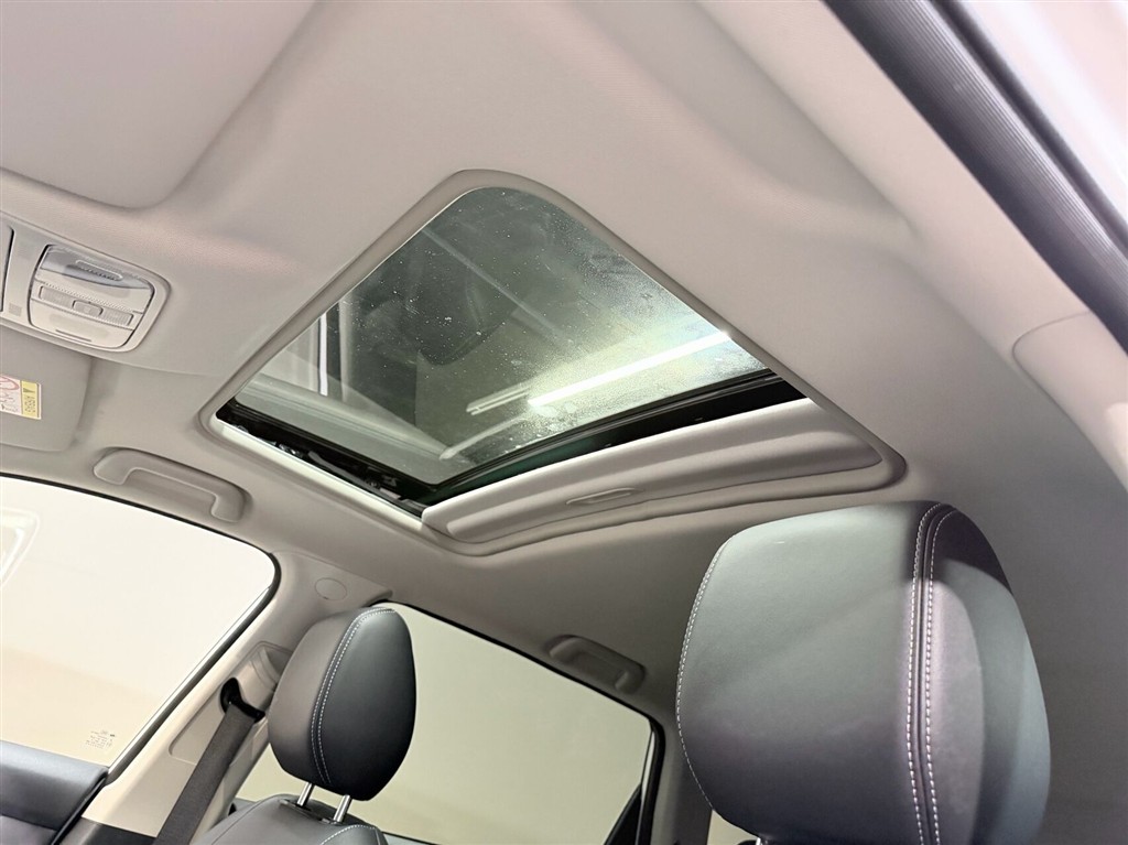 Navor E5 1,5 Plugin-hybrid Rock E-CVT 218HK 5d Aut. - Image 8