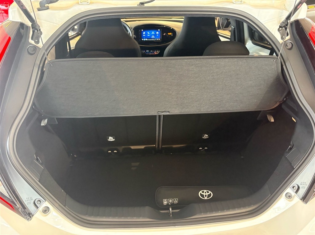 Toyota Aygo X 1,0 VVT-I Active 72HK 5d - Image 7