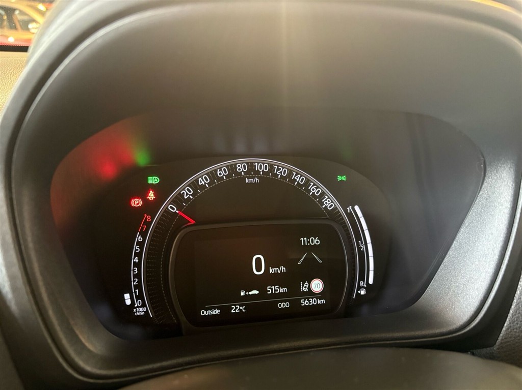 Toyota Aygo X 1,0 VVT-I Active 72HK 5d - Image 18