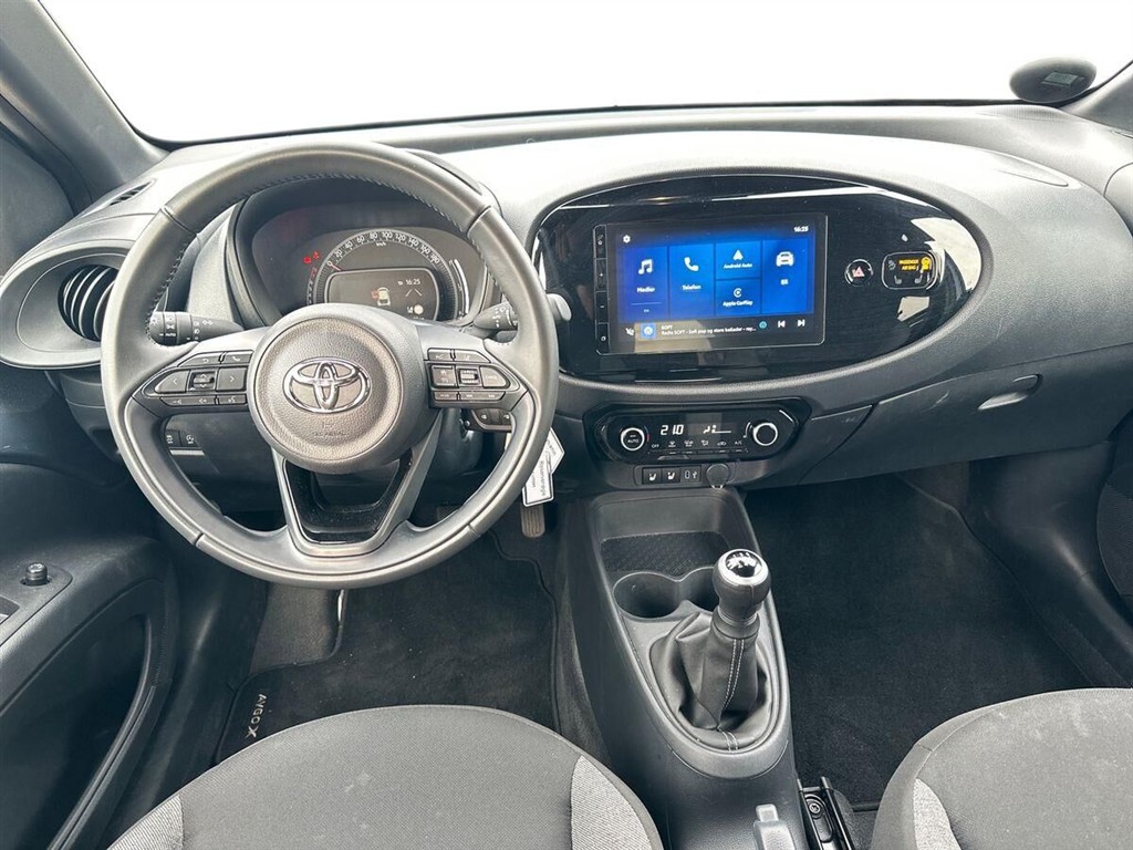 Toyota Aygo X 1.0 benzin (72 hk) Active - Image 14