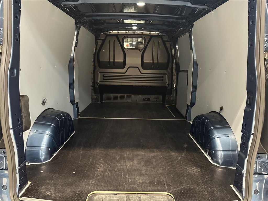 Ford Transit Custom 320 L2H1 2,0 EcoBlue Trend 136HK Van 8g Aut. - Image 13