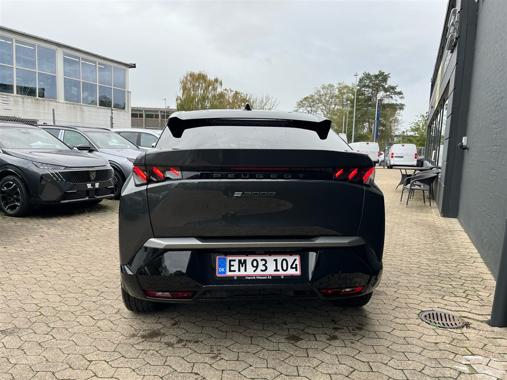 Peugeot e-3008 EL GT 210HK 5d Aut. - Image 3