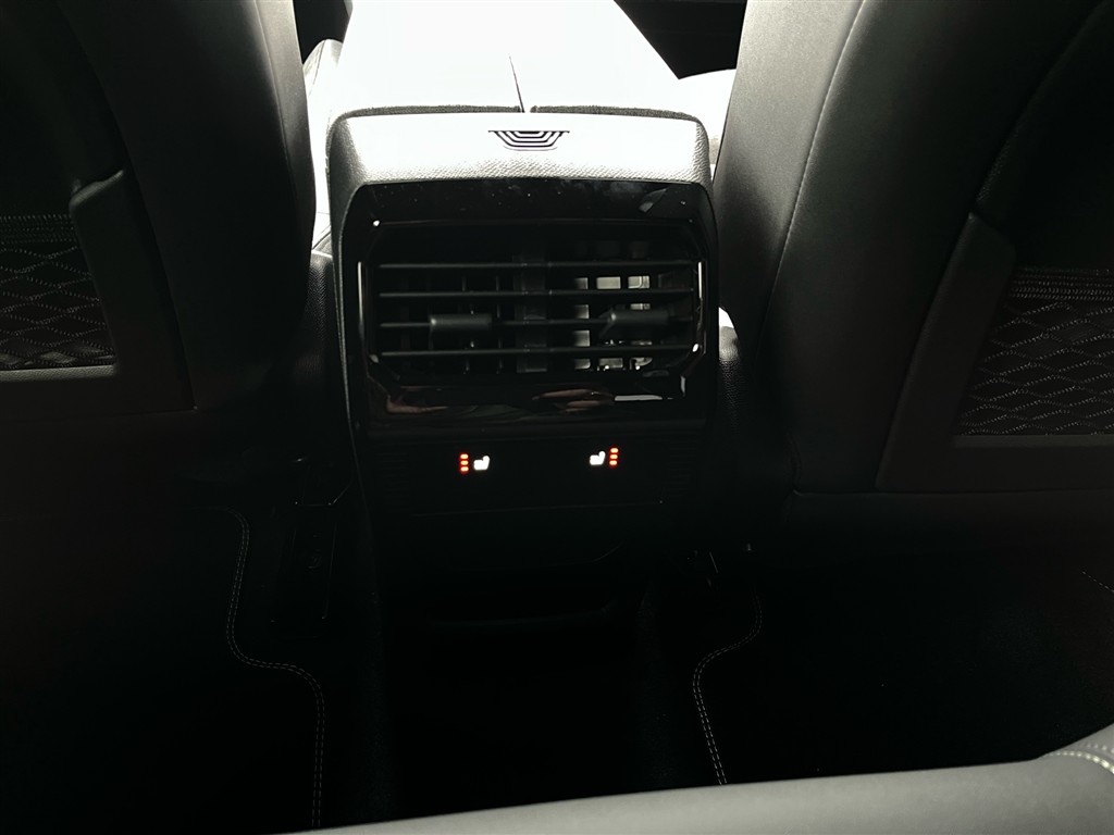 Peugeot e-3008 EL GT 210HK 5d Aut. - Image 8