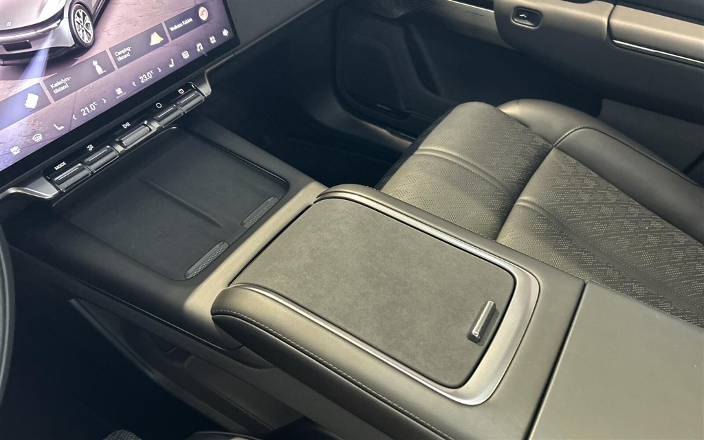 Zeekr 7X EL Privilege AWD 639HK 5d Aut. - Image 14