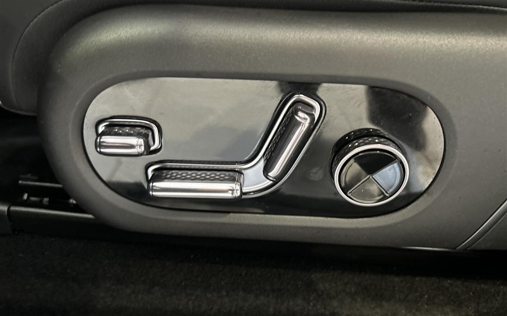Zeekr 7X EL Privilege AWD 639HK 5d Aut. - Image 19