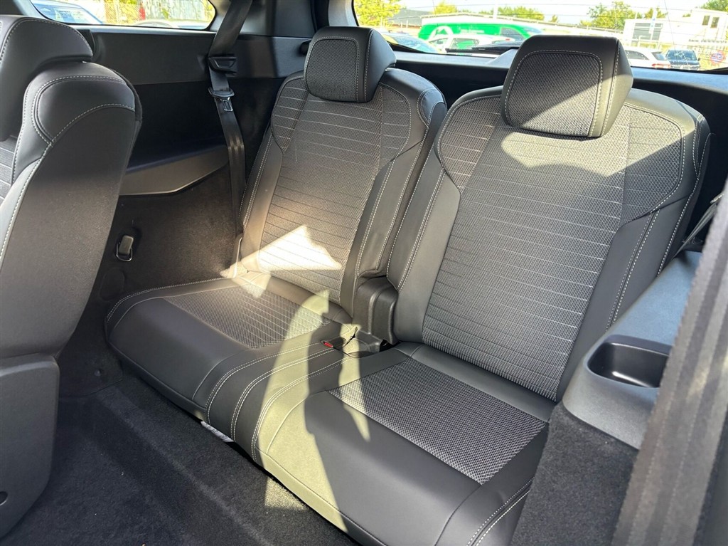 Peugeot e-5008 EL GT Pack 210HK 5d Aut. - Image 7