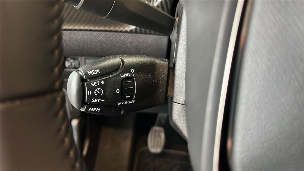 Peugeot 208 1,2 PureTech Allure 100HK 5d 6g - Image 14