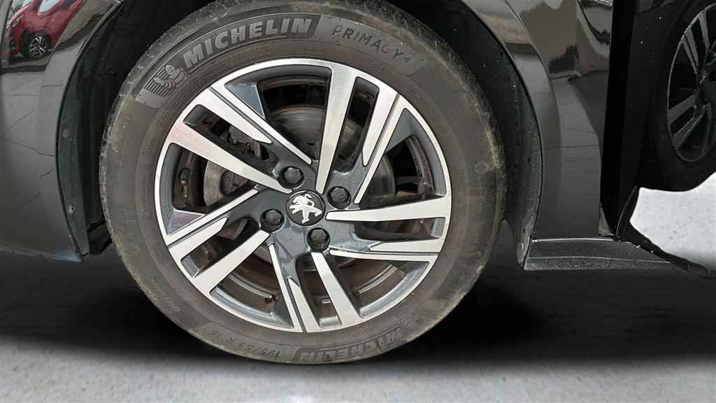 Peugeot 208 1,2 PureTech Allure 100HK 5d 6g - Image 17