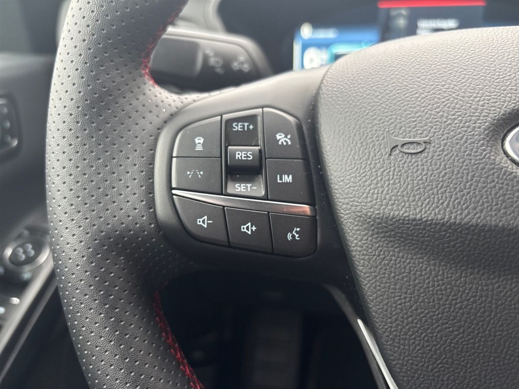 Ford Kuga 2,5 Plugin-hybrid ST-Line X CVT 243HK 5d Aut. - Image 18