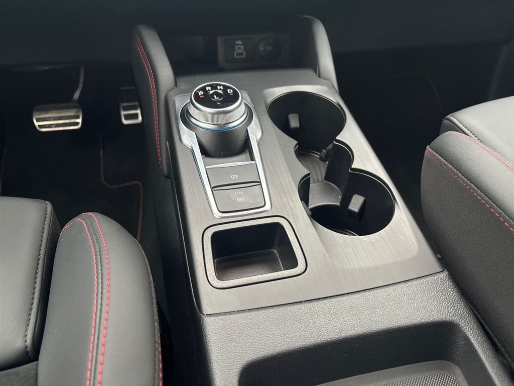 Ford Kuga 2,5 Plugin-hybrid ST-Line X CVT 243HK 5d Aut. - Image 19