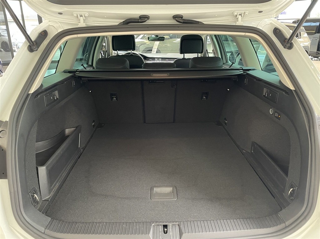 VW Passat Variant 1,4 TSI Plugin-hybrid GTE DSG 218HK Stc 6g Aut. - Image 12