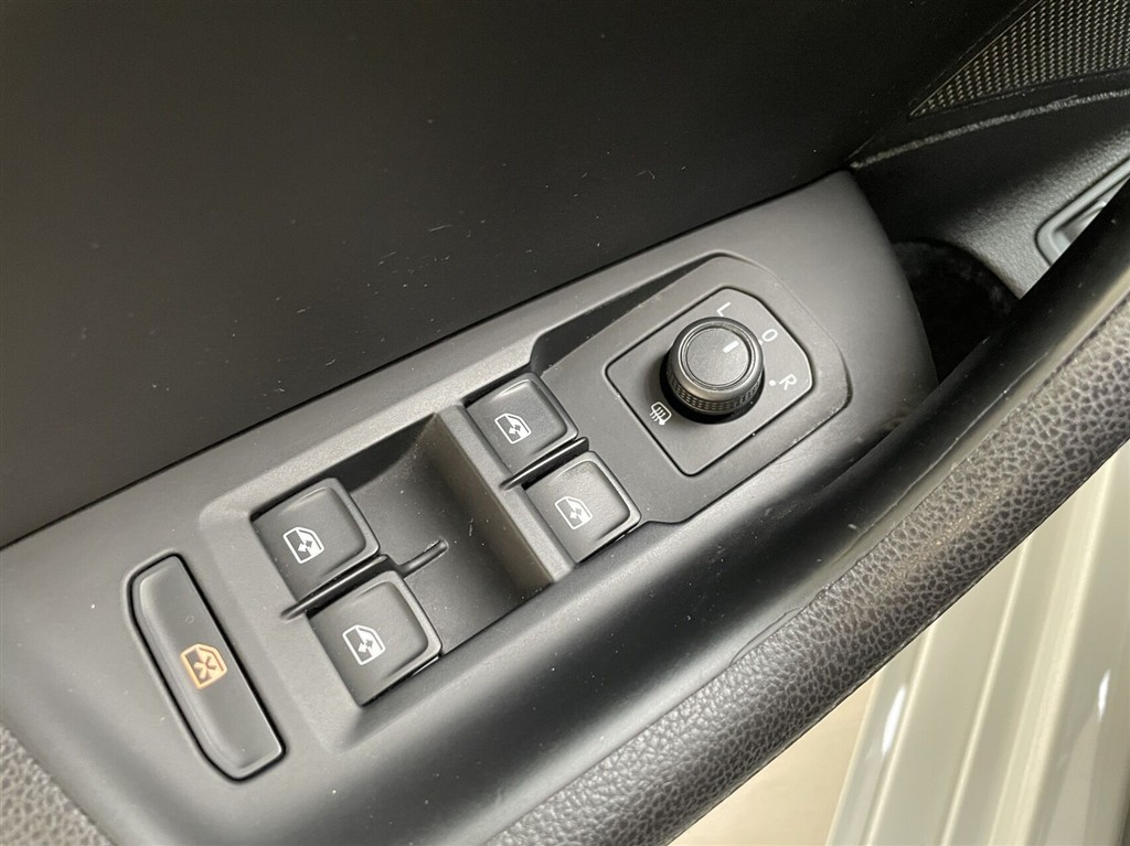 VW Passat Variant 1,4 TSI Plugin-hybrid GTE DSG 218HK Stc 6g Aut. - Image 19