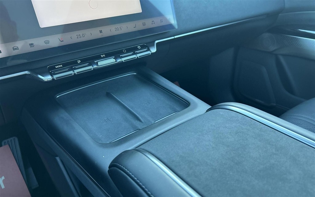 Zeekr 7X EL Privilege AWD 639HK 5d Aut. - Image 15