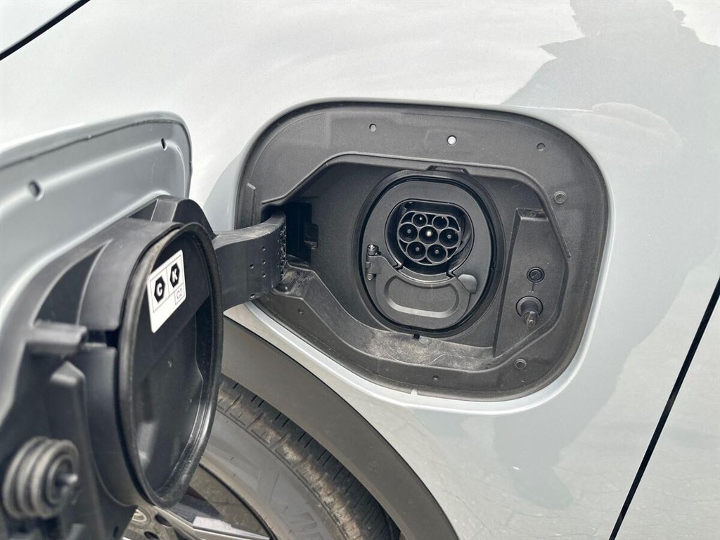 Toyota Toyota C-HR+ 165 kW (224 hk) aut. gear Active - Image 11