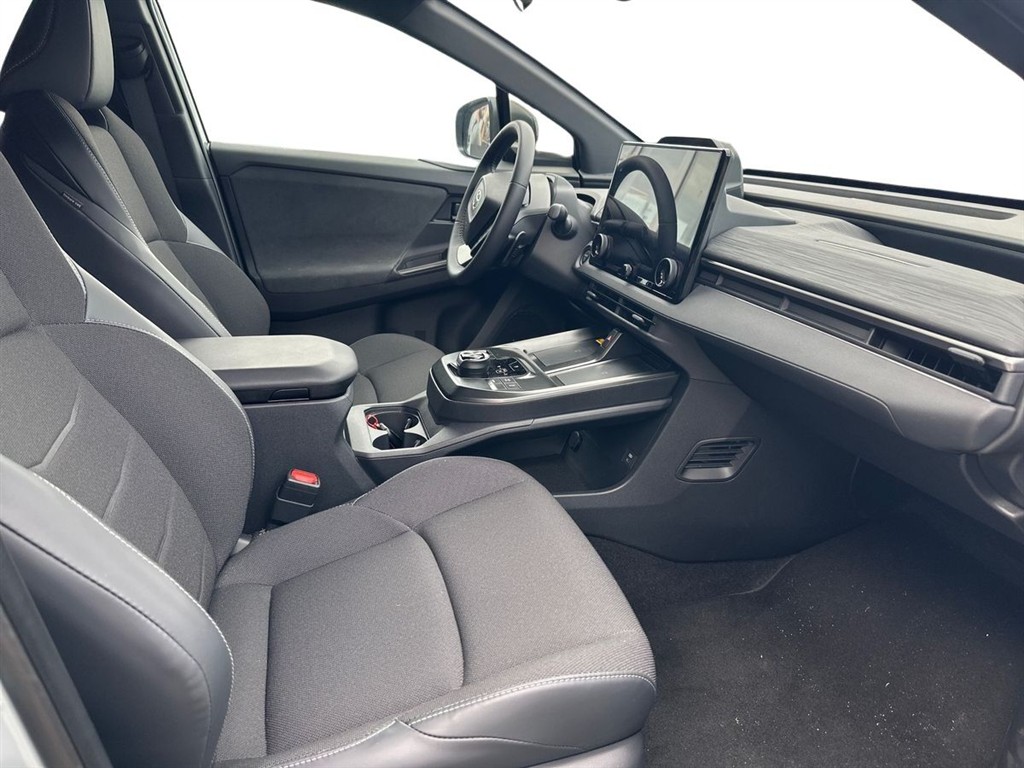 Toyota Toyota C-HR+ 165 kW (224 hk) aut. gear Active - Image 16