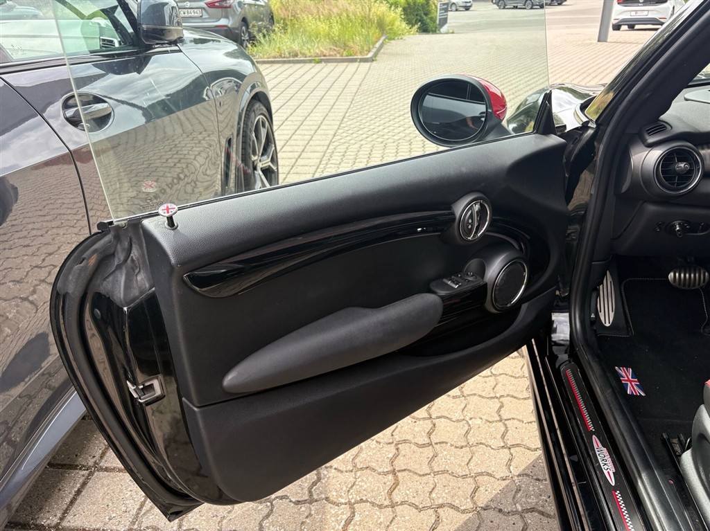 Mini Cooper John Cooper Works 2,0 Steptronic 231HK 3d 6g Aut. - Image 19