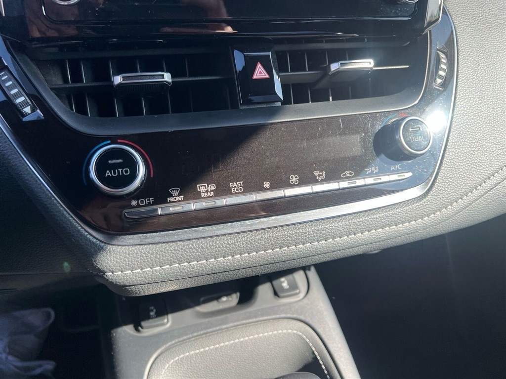 Toyota Corolla Touring Sports 1,8 Hybrid H3 Premium E-CVT 122HK Stc Trinl. Gear - Image 12