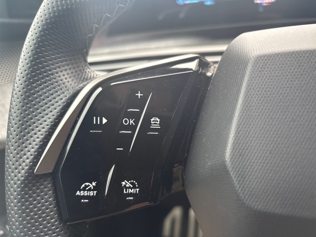 Peugeot e-5008 EL GT Pack 210HK 5d Aut. - Image 18