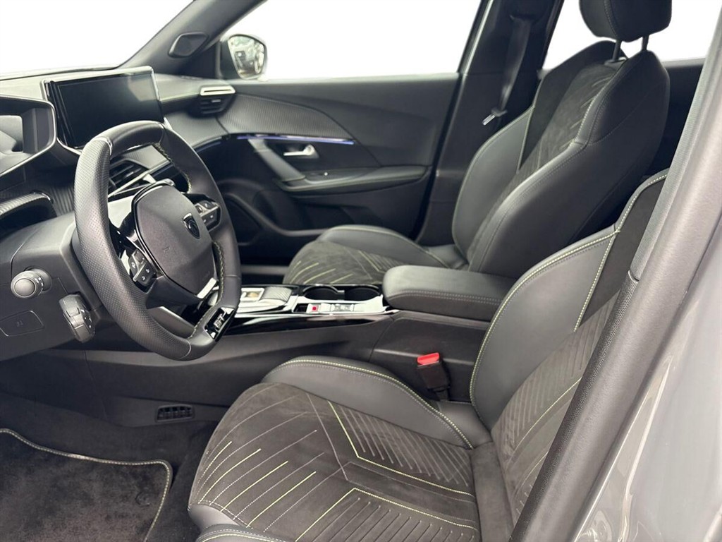 Peugeot e-2008 EL GT 156HK 5d Aut. - Image 10