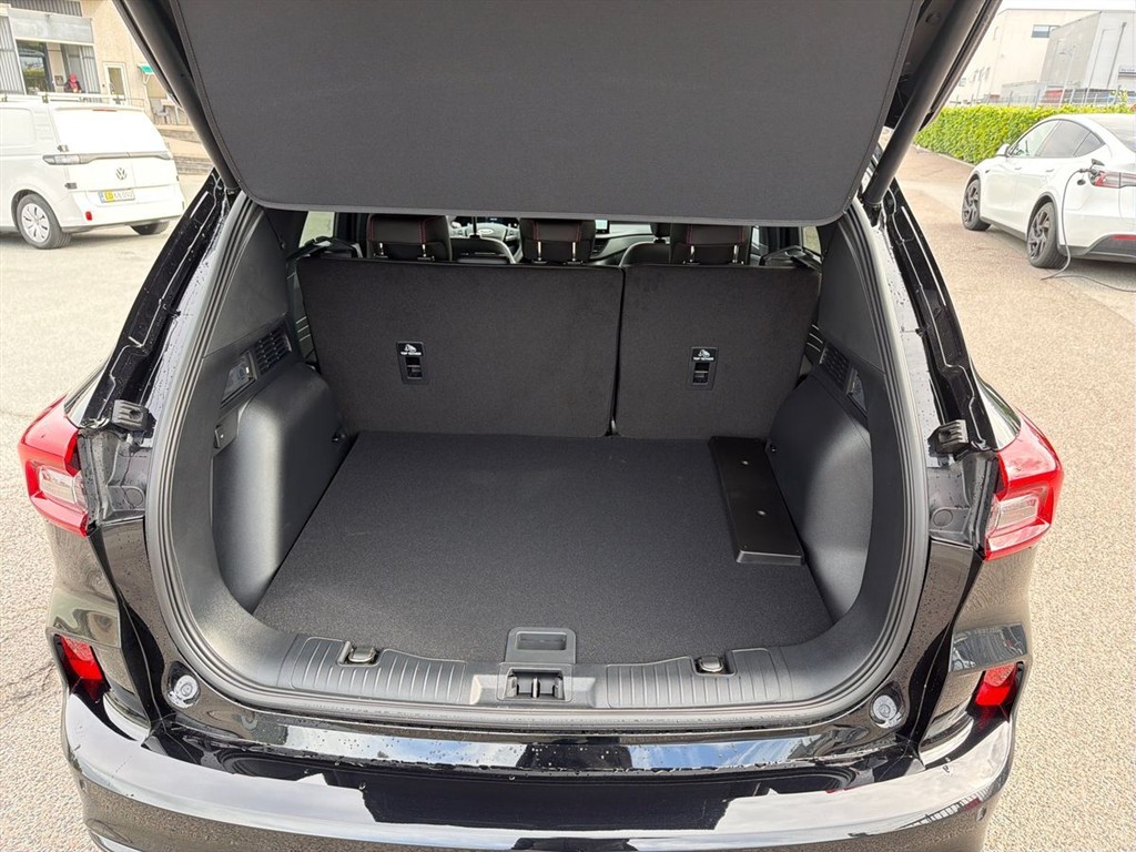 Ford Kuga 2,5 Plugin-hybrid ST-Line X CVT 243HK 5d Aut. - Image 13