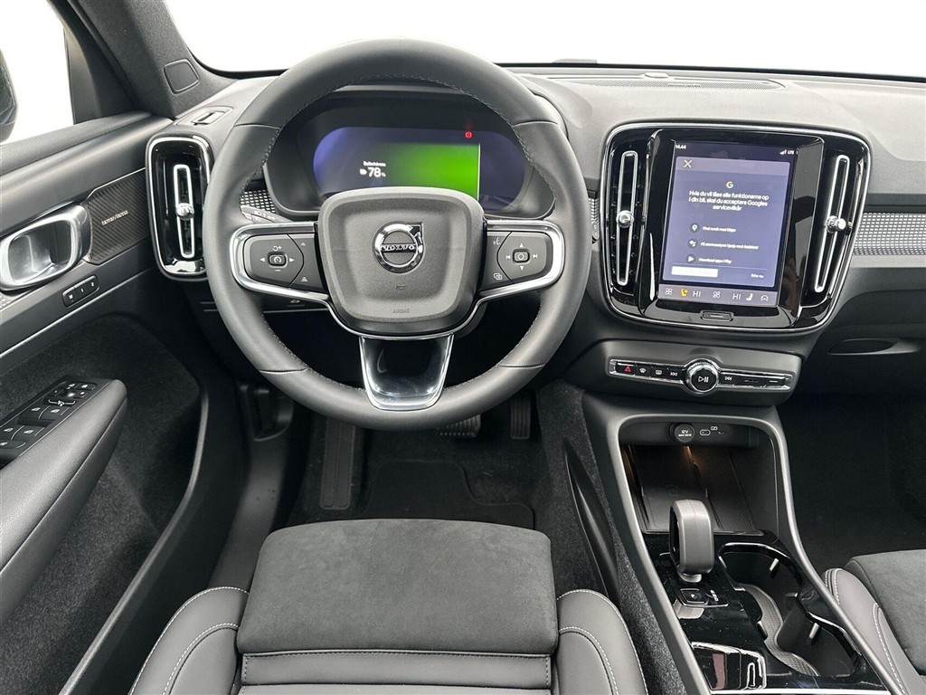 Volvo EX40 Single Motor Extended Range Black Edition Excess 252HK 5d Aut. - Image 9